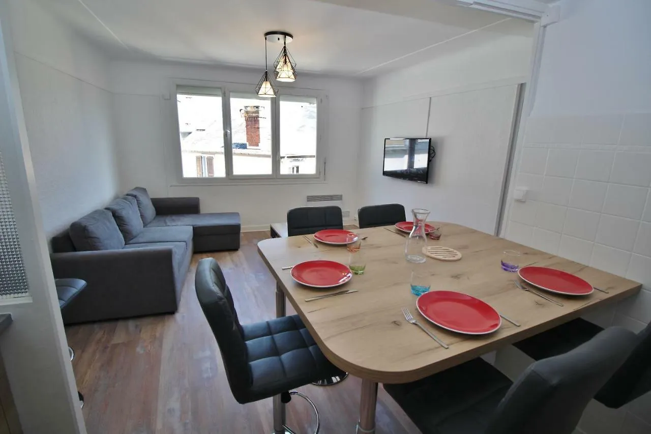 Appartement T3 Entierement Renove Bagneres-de-Bigorre Apartment