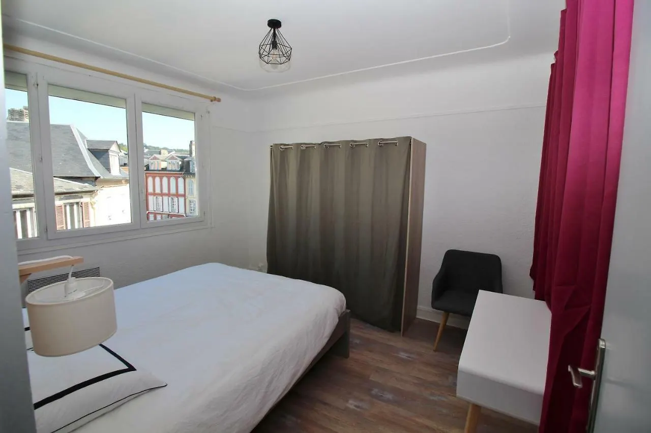 Appartement T3 Entierement Renove Bagneres-de-Bigorre Apartment
